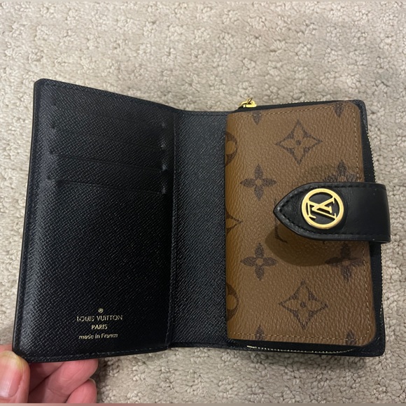 Louis Vuitton Reverse Monogram Juliette Wallet - Picture 8 of 9